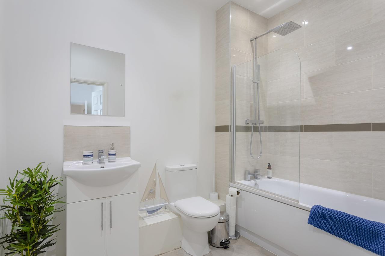 1 Bed Apt Sleeps 4 Luton  Exterior foto